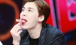 每日吃瓜李易峰,李易峰的瓜田奇遇记
